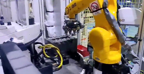 full-automatic injection molding